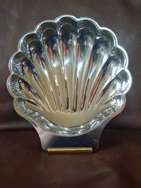 Shell-Shaped Summit Italy Decorative Silver Bowl